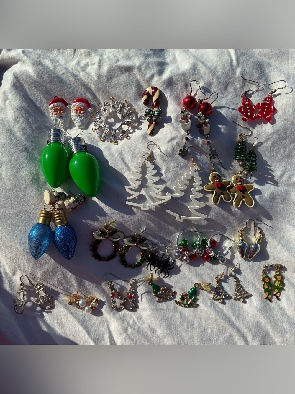 Vintage Lot Of 20 Avon Christmas Holiday Earrings Snowman Gingerbread Man Pins